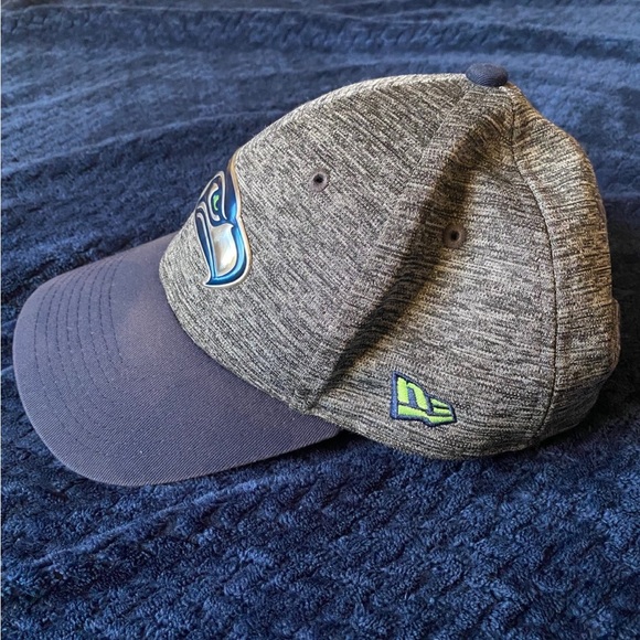 New Era NFL Seattle Seahawks Adjustable Hat - Picture 6 of 11